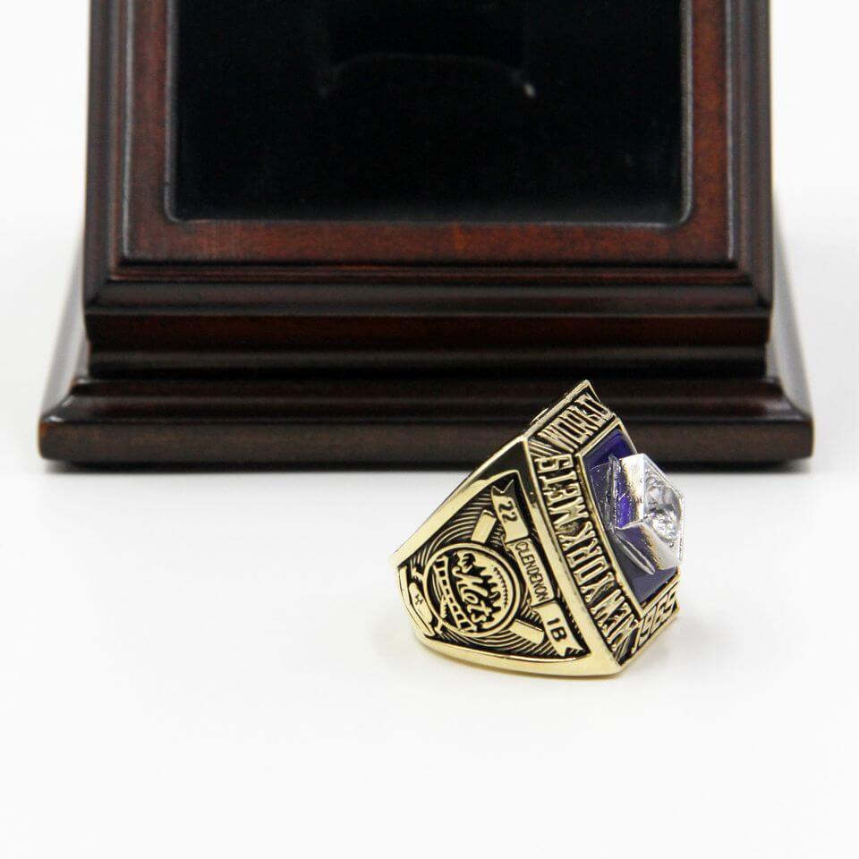 MLB 1969 New York Mets World Series Championship Replica Ring