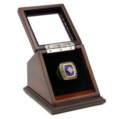 MLB 1995 Atlanta Braves World Series Championship Replica Fan Ring with Wooden Display Case