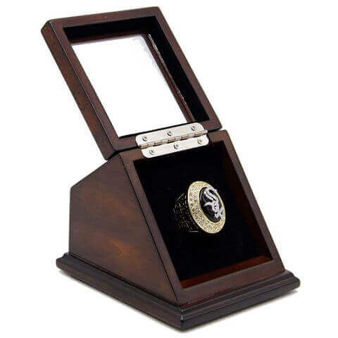 MLB 2005 Chicago White Sox World Series Championship Replica Fan Ring with Wooden Display Case