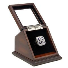 MLB 2009 New York Yankees World Series Championship Replica Fan Ring with Wooden Display Case