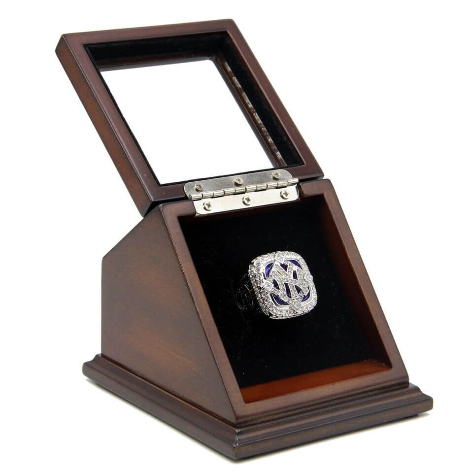 MLB 2009 New York Yankees World Series Championship Replica Ring