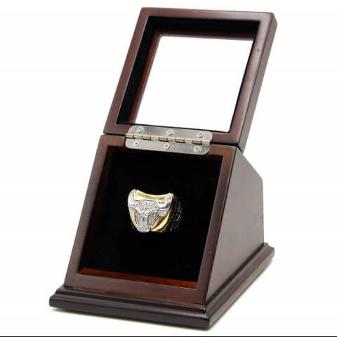 NBA 1997 Chicago Bulls 18K Gold Plated with zircon inlaid Replica Championship Fan Ring 