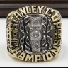 NHL 1982 New York Islanders Stanley Cup Championship Replica Fan Ring with Wooden Display Case