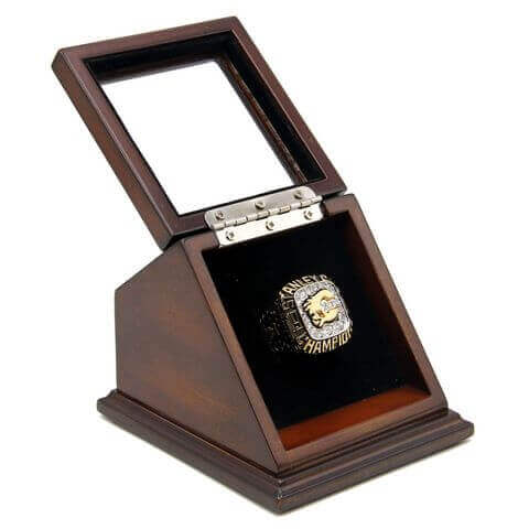 NHL 1989 Calgary Flames Stanley Cup Championship Replica Fan Ring with Wooden Display Case