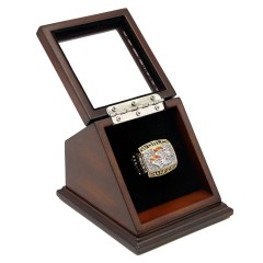 NFL 1998 Super Bowl XXXIII Denver Broncos Championship Replica Fan Ring with Wooden Display Case