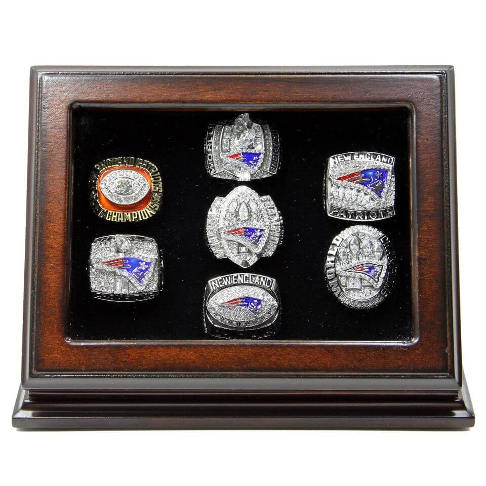 New York Giants 4-Piece Replica Super Bowl Ring Set With Display Box